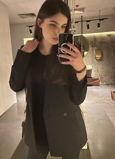 Ameliya Riyadh - escort in Riyadh Photo 2 of 2