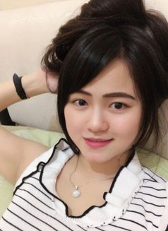 Amell - escort in Surabaya Photo 1 of 6