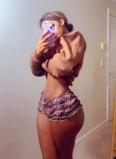 Amen B - puta in Yokosuka Photo 2 of 6