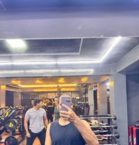 Amen - Intérprete masculino de adultos in Kathmandu