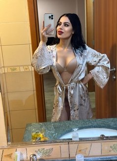 🦋 Ameni 🦋Best-Vip-Arabic-Escort-Dubai - puta in Dubai Photo 5 of 10