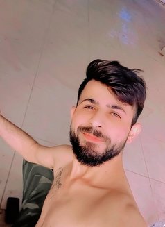 Amer - Male escort in Beirut Photo 2 of 13