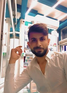 Amer - Male escort in Beirut Photo 11 of 13