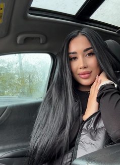 amera - escort in Muscat Photo 10 of 10