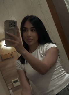 amera - escort in Muscat Photo 4 of 18