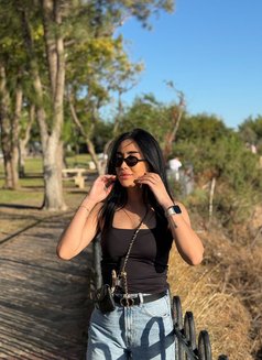 Amera - puta in Muscat Photo 6 of 11