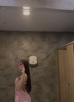Amera - Transsexual escort in Kuala Lumpur Photo 2 of 11