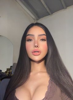 Amera - escort in Manila Photo 7 of 8