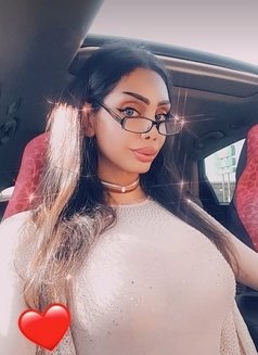 IM IN USA , big Active Dick in Californ - Transsexual escort in İstanbul Photo 12 of 18