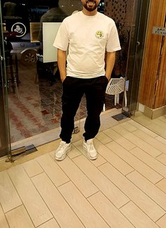 Amgad - Male escort in Cairo Photo 4 of 5