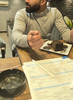 Amgad - Male escort in Cairo Photo 5 of 5