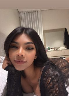 amina - escort in Riyadh Photo 3 of 6