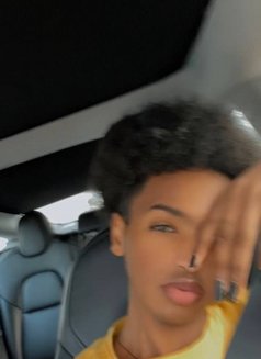 Ami - Acompañantes transexual in Dubai Photo 3 of 4