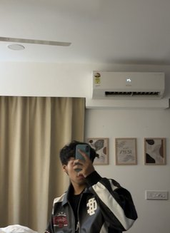Ami - Acompañantes masculino in Mumbai Photo 2 of 3