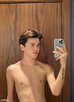 Ami̇rcan - Male escort in İstanbul Photo 5 of 6