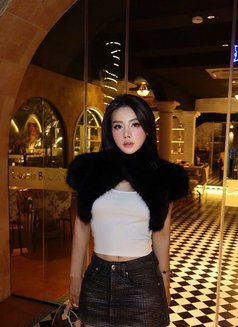 Ami - Masajista in Ahmedabad Photo 1 of 2