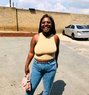 Amie - puta in Johannesburg Photo 1 of 1