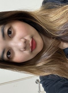 Amielle - escort in Dubai Photo 4 of 6