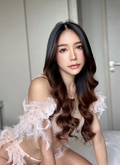 Amiko - Transsexual escort in Tokyo Photo 15 of 19