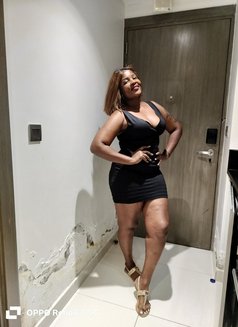 Amillove - puta in Dubai Photo 3 of 5