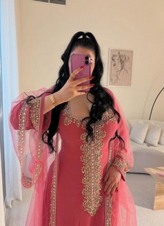 Amina - puta in Muscat Photo 1 of 1