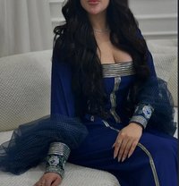 Amina - puta in Muscat