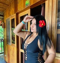 Amina - puta in Maldives