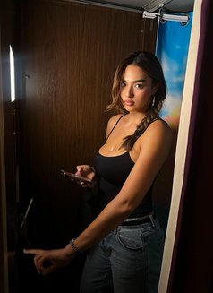 Amina - escort in Tokyo Photo 3 of 4
