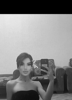 Amina - Acompañantes transexual in Baku Photo 6 of 8