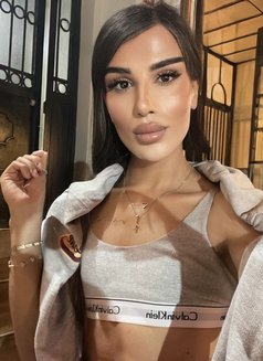 Amina - Transsexual escort in İstanbul Photo 2 of 7