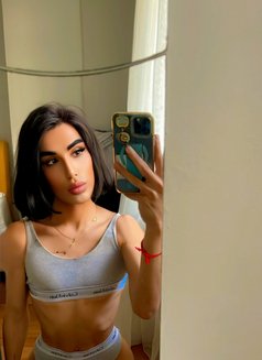 Amina - Transsexual escort in İstanbul Photo 7 of 7