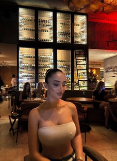 Amina - escort in Abu Dhabi Photo 1 of 4