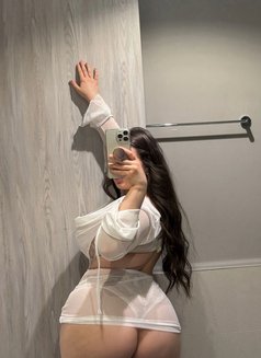 Amina - escort in Jeddah Photo 3 of 4