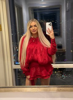 Amina - puta in Tbilisi Photo 1 of 13