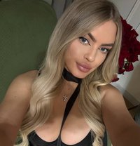 Amina - puta in Tbilisi