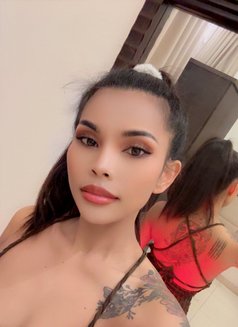 Amina - masseuse in Bangkok Photo 10 of 10