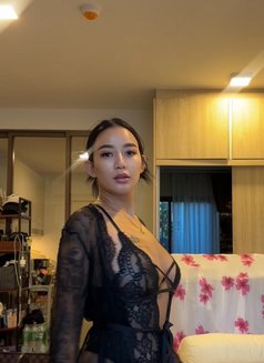 Amina - puta in Bangkok Photo 10 of 30