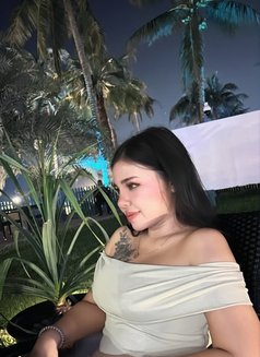 Amina - masseuse in Doha Photo 6 of 7