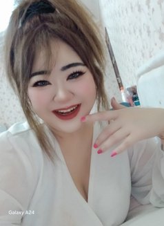 Amina - escort in Şalālah Photo 7 of 12