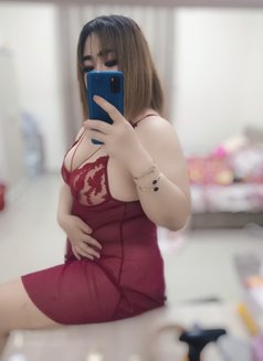 Amina - escort in Şalālah Photo 3 of 8