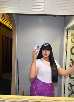 Amina - masseuse in Bangkok Photo 4 of 5