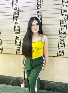 Amina - masseuse in Bangkok Photo 5 of 5