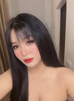 Amina - Transsexual escort in Jeddah Photo 8 of 10