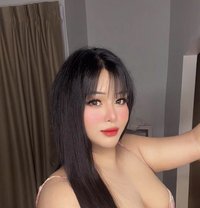 Amina - Transsexual escort in Jeddah Photo 10 of 10