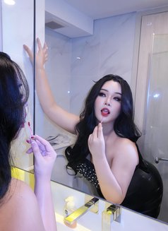 Amina - Transsexual escort in Jeddah Photo 16 of 16