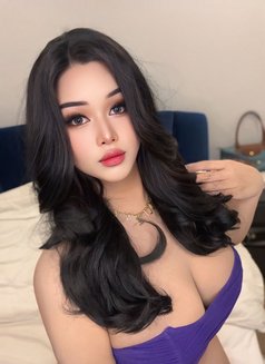 Aminaa - Transsexual escort in Jeddah Photo 8 of 8