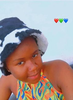 Aminat - escort in Riyadh Photo 2 of 8