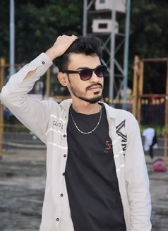 Aminul - Male escort in Dubai Photo 1 of 7
