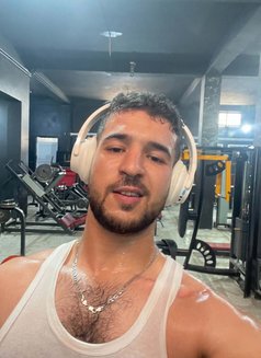Amir - Male escort in Doha Photo 4 of 5