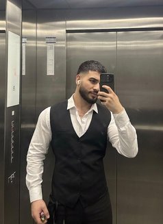 Amir Demir - Male escort in İstanbul Photo 4 of 7